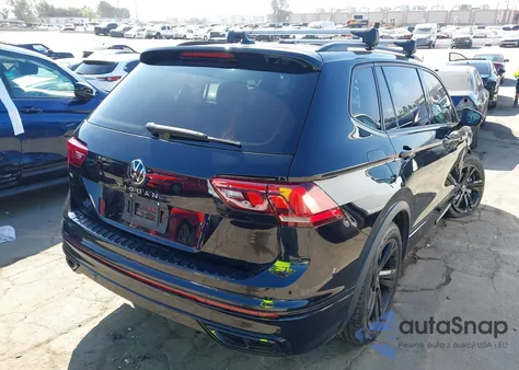 2024 Volkswagen Tiguan 2.0T Se R-Line Black z USA, uszkodzony, nr VIN 3VVCB7AX2RM024405